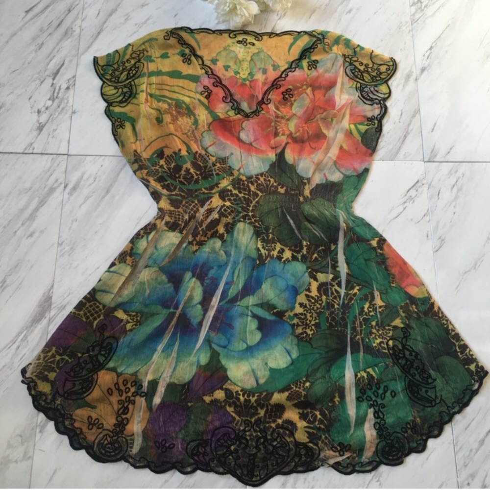 Vintage | Rainforest Floral Embroidered Blouse
